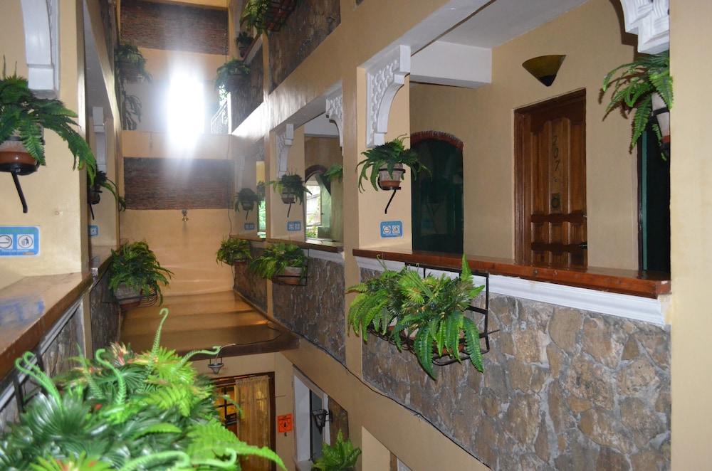 Saint Illian'S Inn Makati San Pedro Makati Eksteriør billede