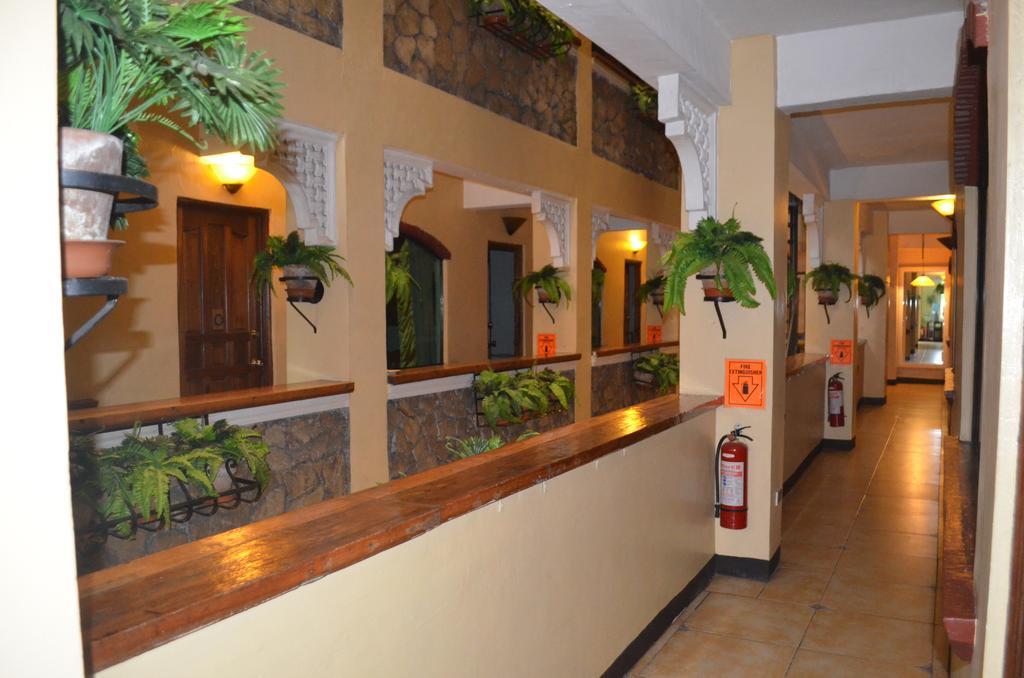 Saint Illian'S Inn Makati San Pedro Makati Eksteriør billede
