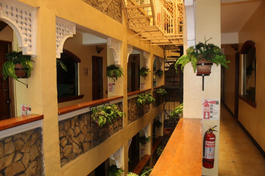Saint Illian'S Inn Makati San Pedro Makati Eksteriør billede